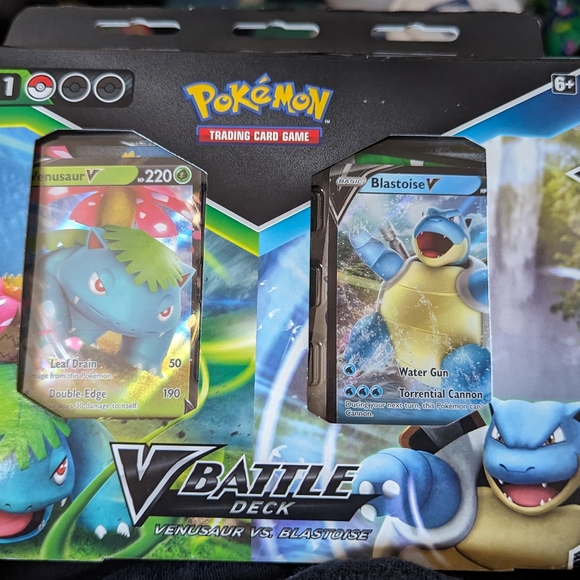 Pokémon TCG Venusaur VS Blastoise Cards - Picture 1 of 2